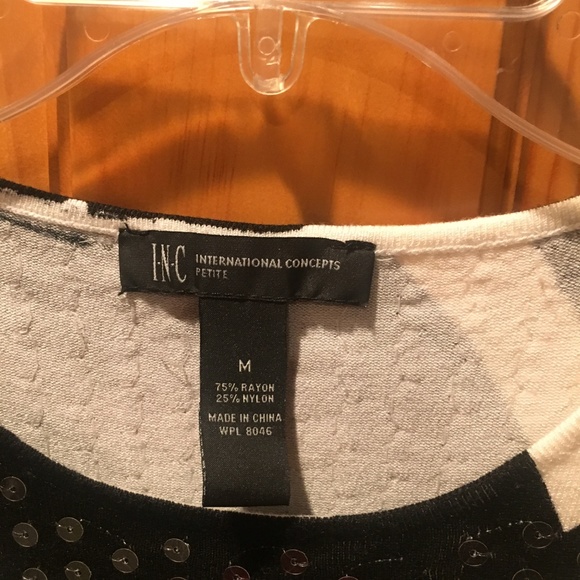 INC International Concepts top - Size M - Picture 3 of 3